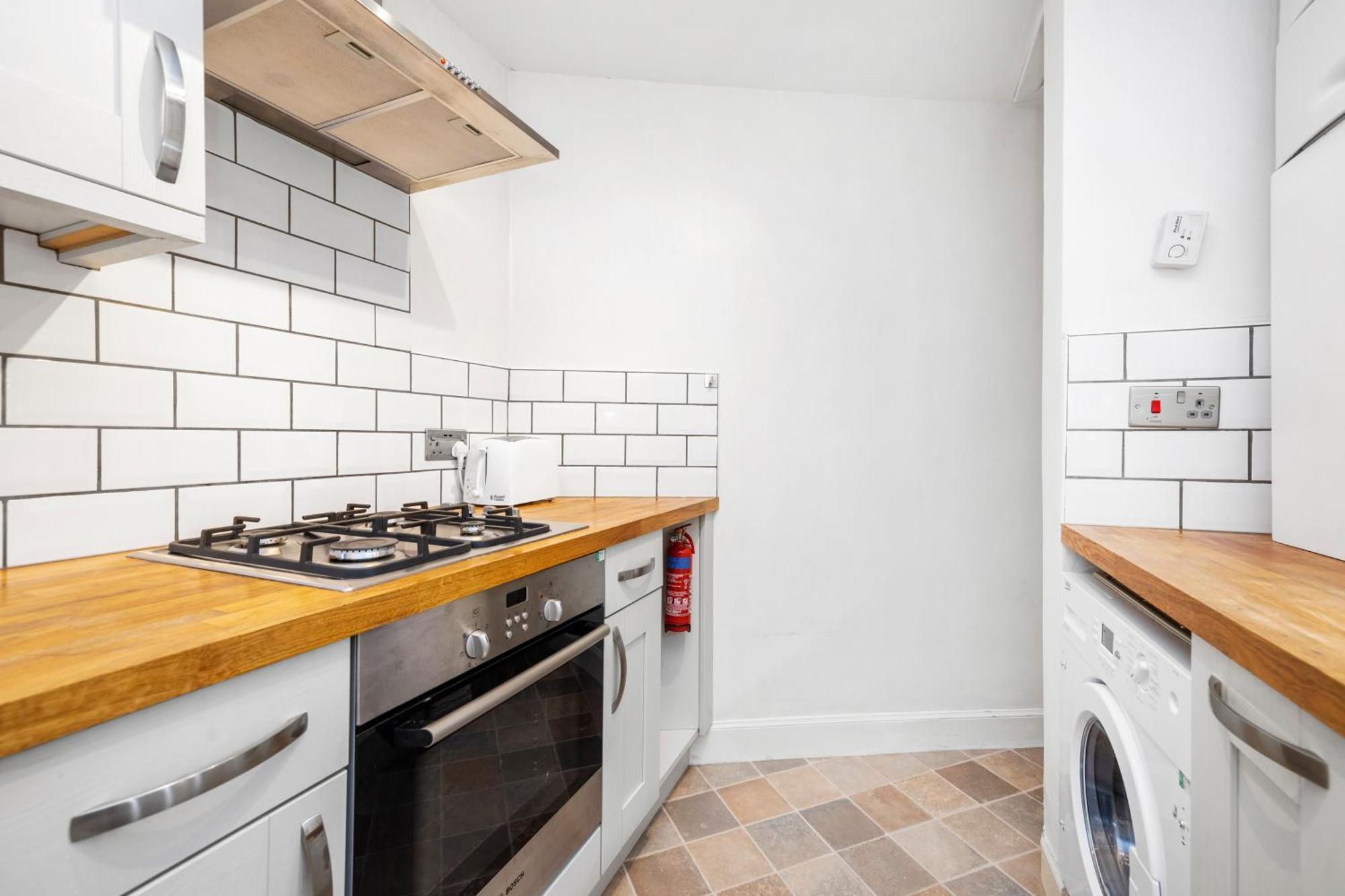 Joivy Modern Flat In City Centre - For Up To 3 Guests Apartment Edinburgh Bagian luar foto
